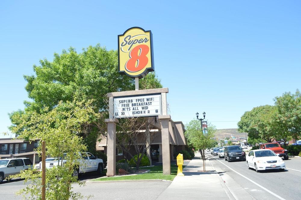 Super 8 By Wyndham St. George Ut Motel Buitenkant foto