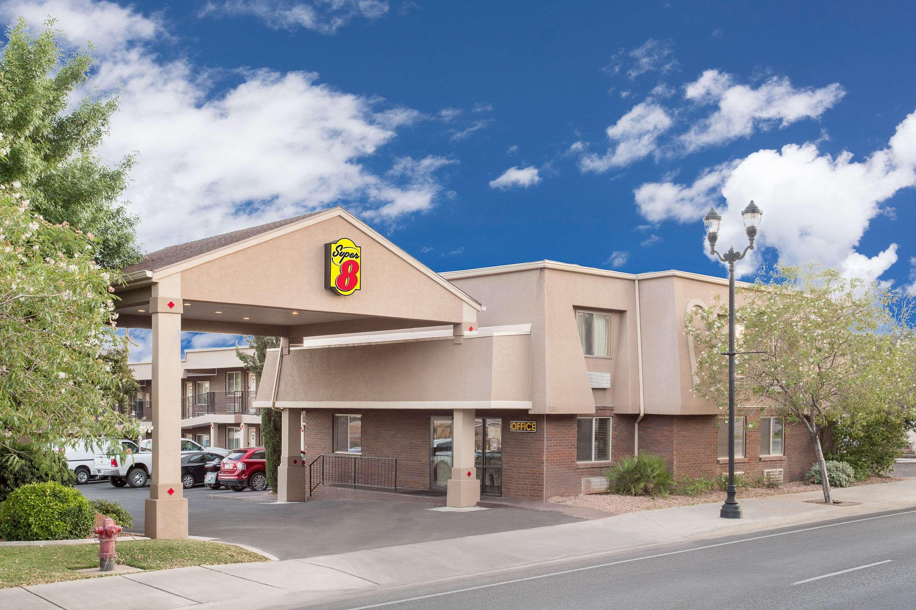 Super 8 By Wyndham St. George Ut Motel Buitenkant foto