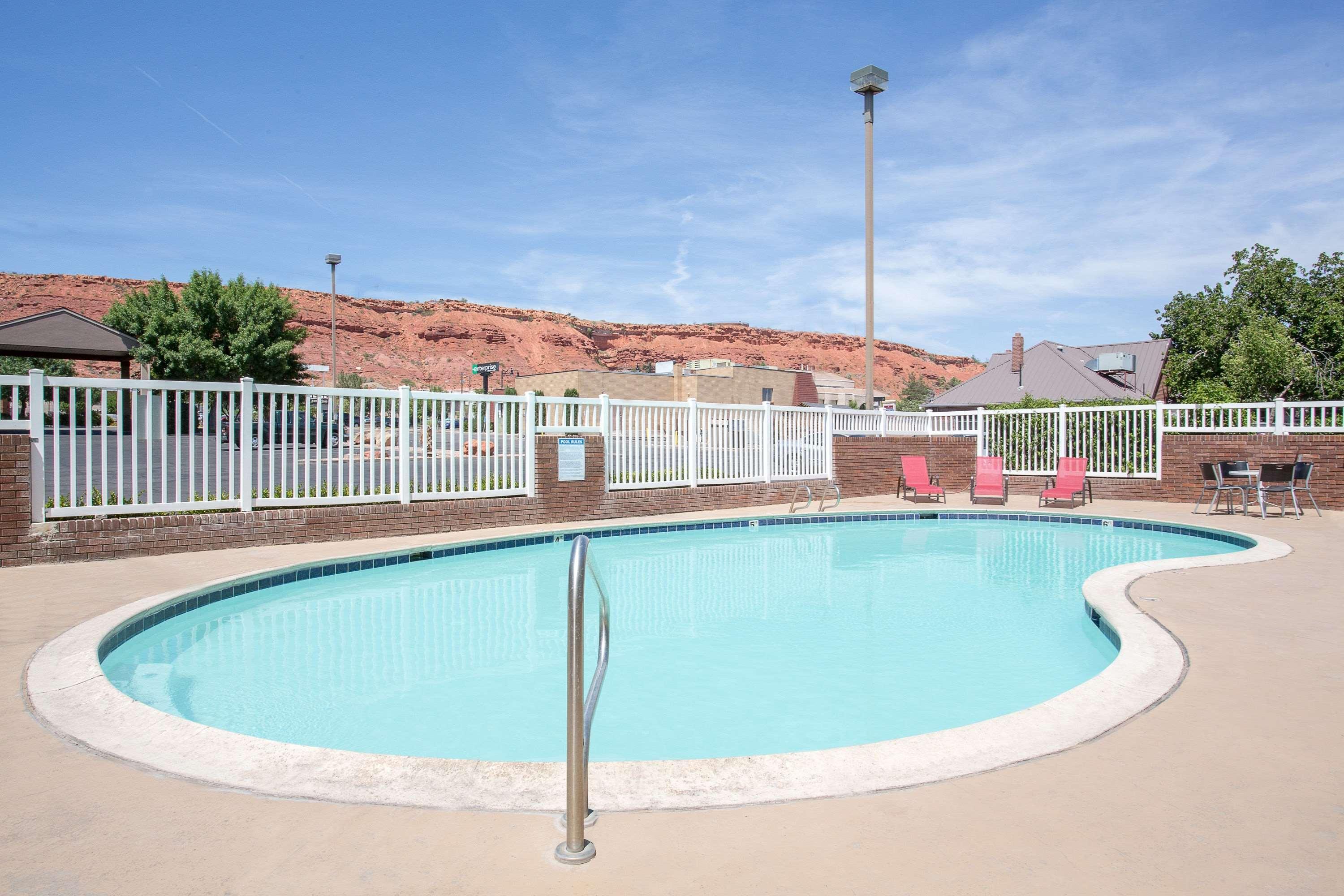 Super 8 By Wyndham St. George Ut Motel Buitenkant foto